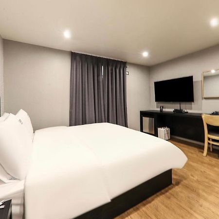 Hotel Laon Тхонъён Экстерьер фото